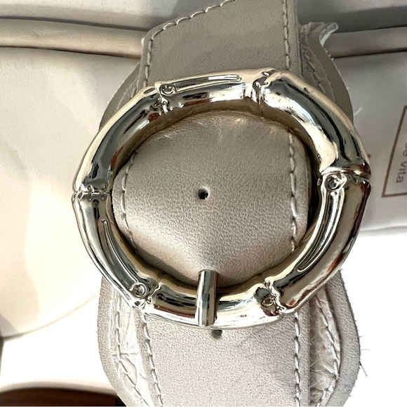 Dolce Vita Cream Slide Sandals, size 11, gold buckle, never worn, comfortable - Picture 3 of 6